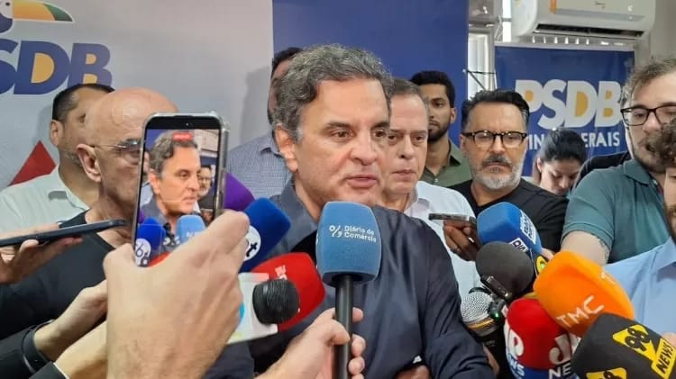 Aécio Neves muda de rota e anuncia candidatura ao Senado por Minas Gerais