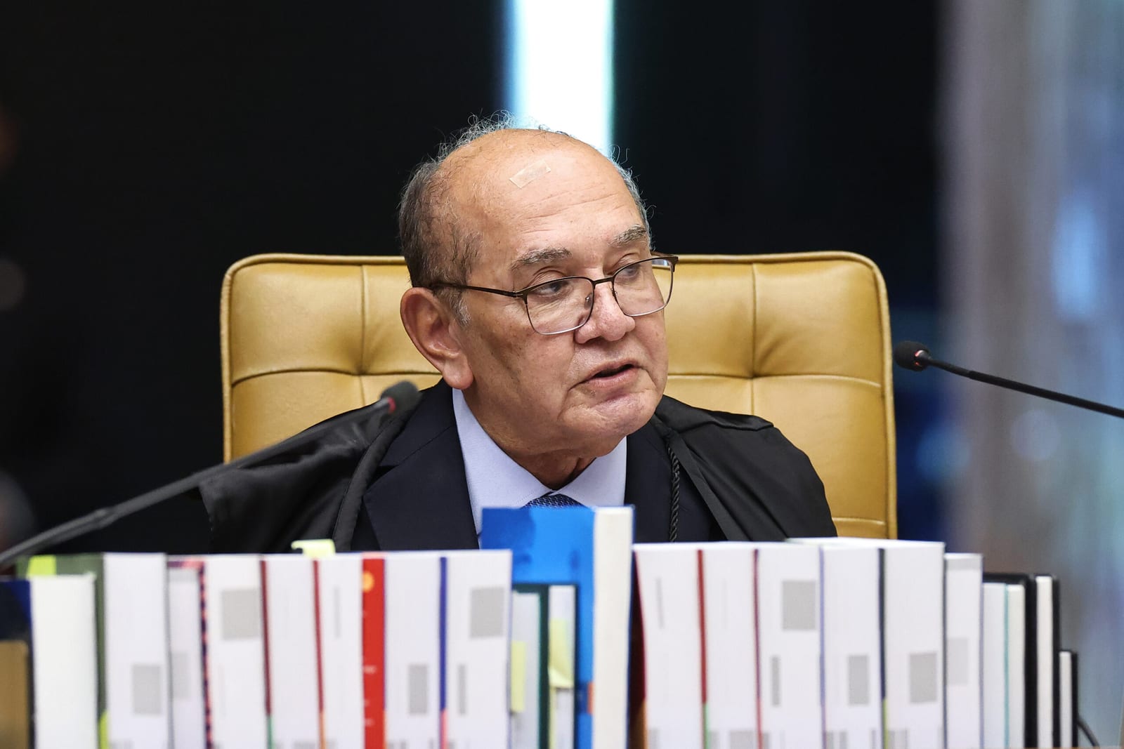 Gilmar pede suspensão do julgamento do caso Banco Master para investigar impedimentos