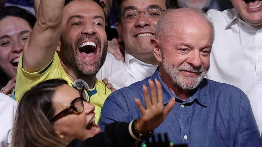 No discurso da vitória, Lula anuncia prioridades para o 4º mandato