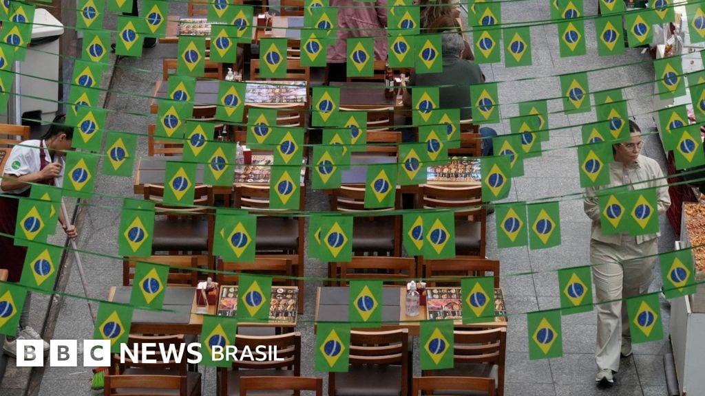 Nem Lula, nem Flávio Bolsonaro 'têm estômago' para reforma que Brasil precisa, diz Economist