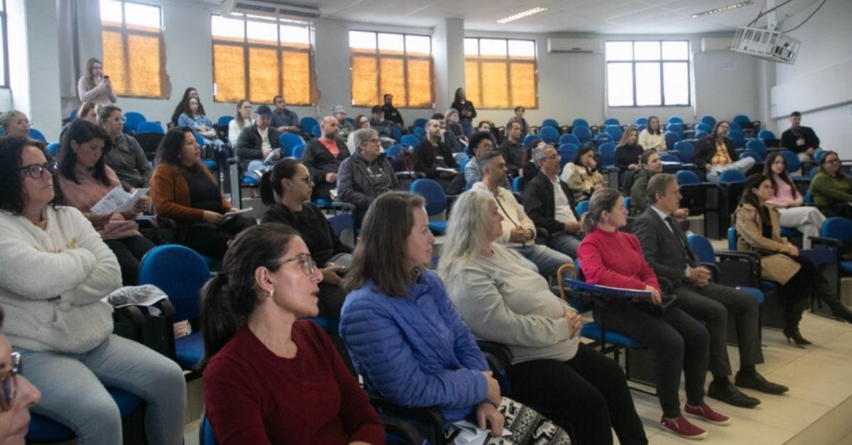 Em São José, mesários conhecem novidades que estarão nas urnas em 2026; Fique por dentro