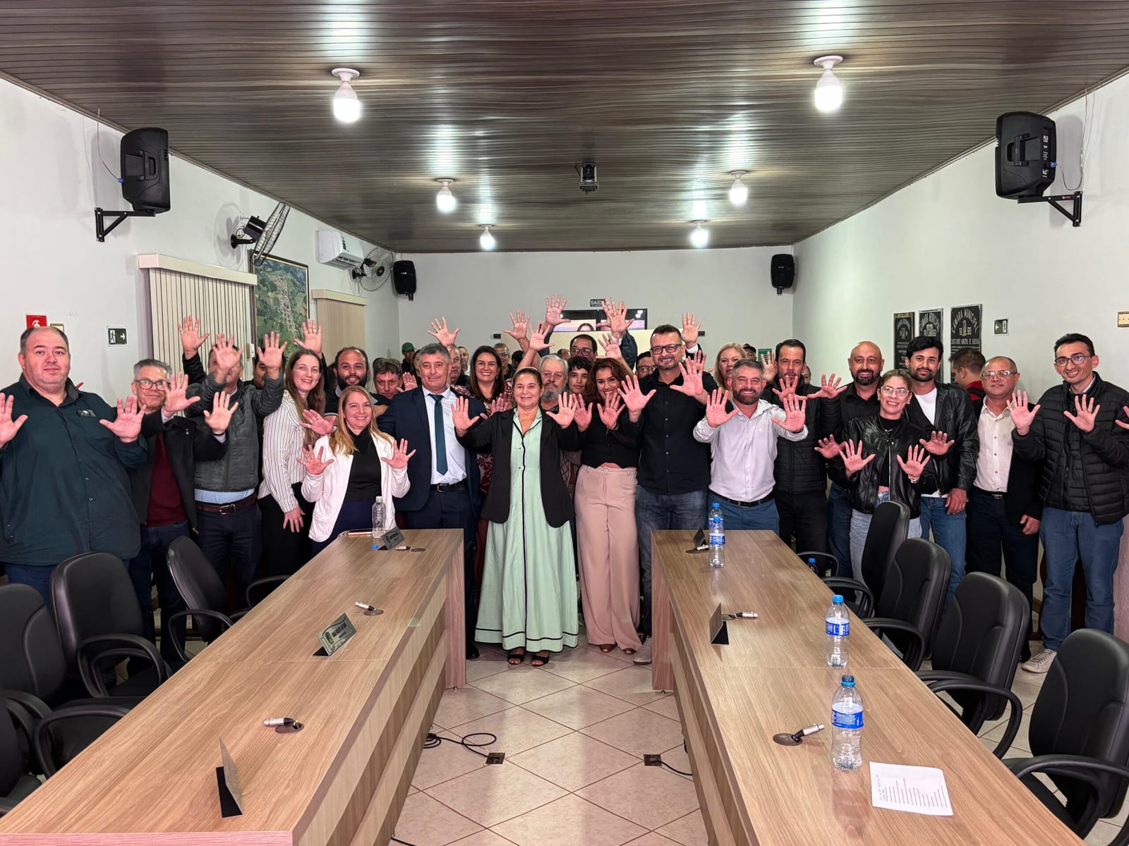 Rodrigo Fuloni e Joseli Nunes são confirmados em convenção para eleição suplementar em Sarutaiá