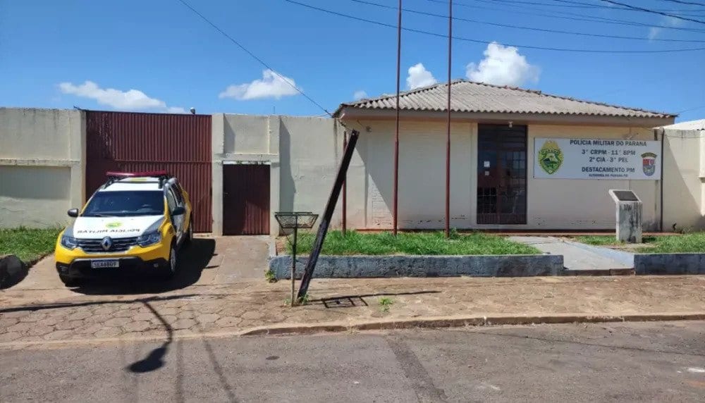 Homem é preso após invadir residências, danificar celular da Polícia Militar e resistir à abordagem em Altamira do Paran