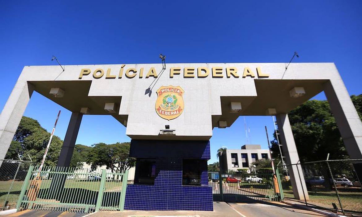 Sindicato da PF apoia diretores afastados Andrei Rodrigues e Leandro Almada