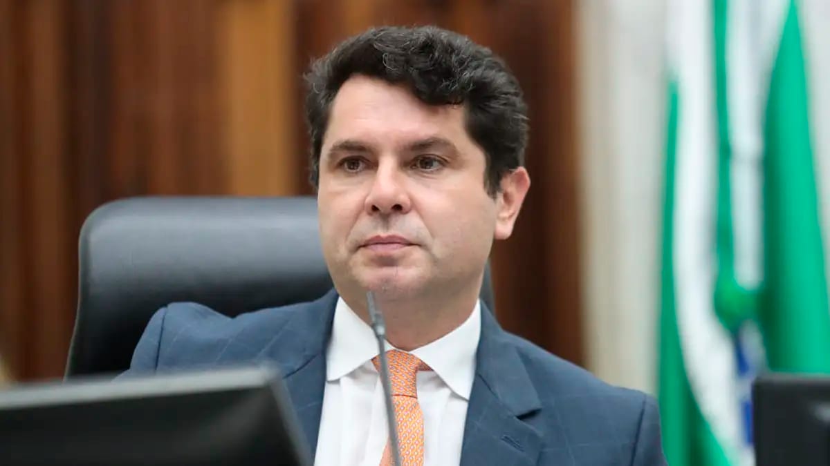 Curi propõe código de ética e fiscalização para ministros do STF