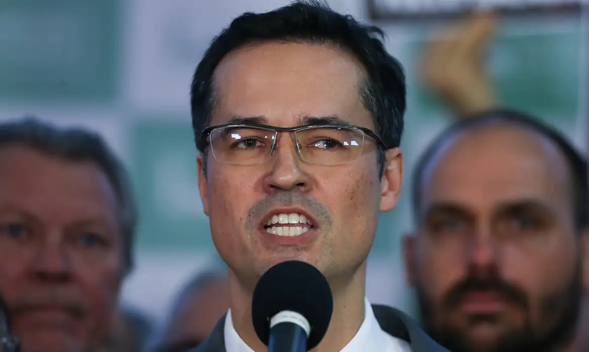 TSE julga validade da candidatura de Deltan ao Senado