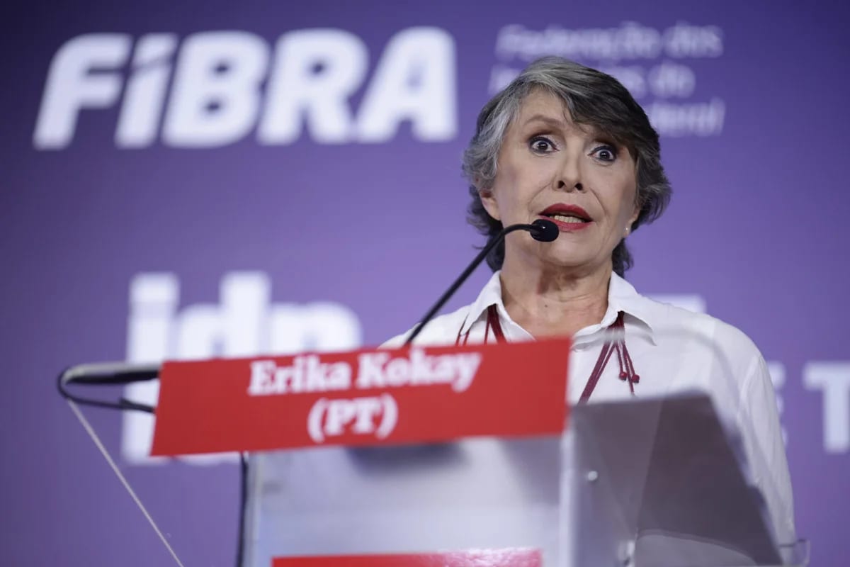Erika Kokay propõe proibir suplentes parentes no Senado