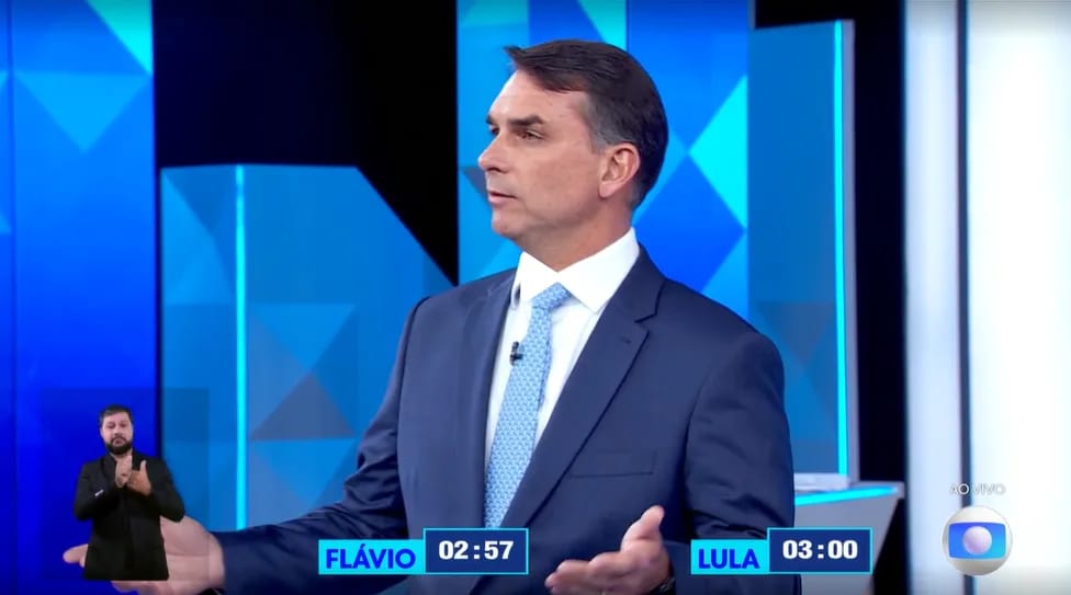 Checagem aponta falsidades e distorções de Flávio sobre Bolsa Família, segurança e patrimônio de Lula