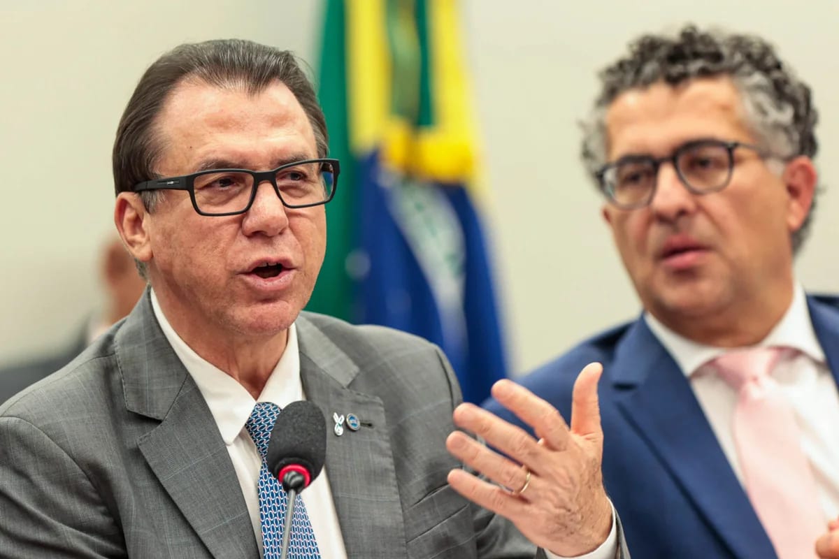 Ministro do Trabalho responde se será chefe de gabinete de Lula; vídeo