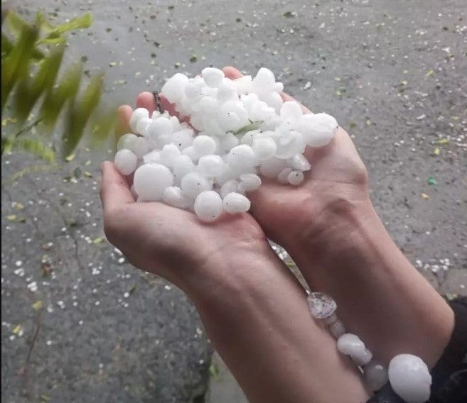 Sul de SC tem alerta para temporais e granizo após estragos em Florianópolis