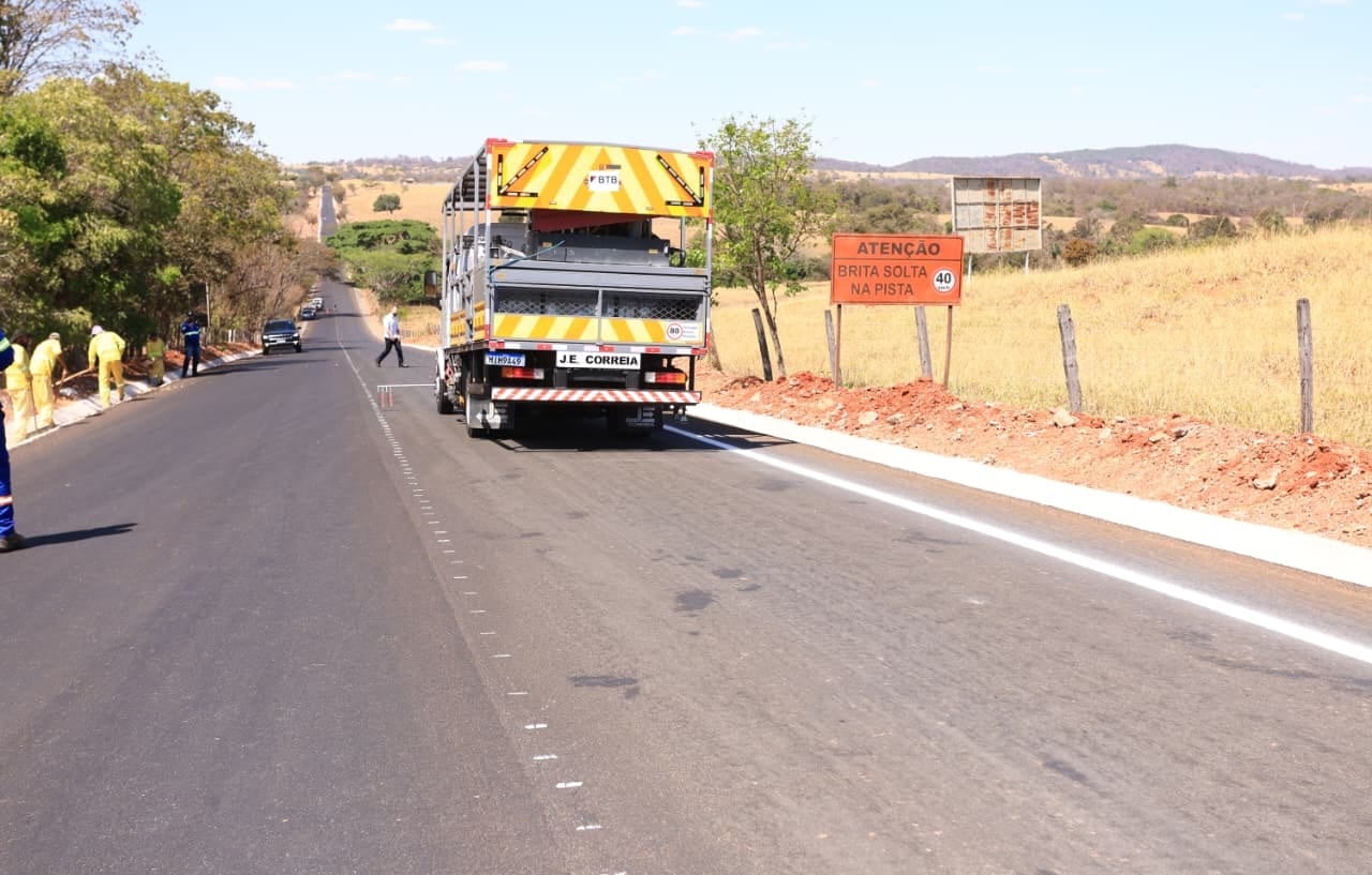GO-326 tem 85,19% das obras concluídas entre Sanclerlândia e Anicuns