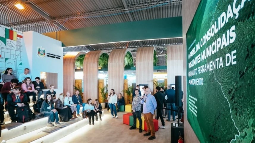 Apresentação na Expointer aborda consolidação de limites municipais e planejamento territorial