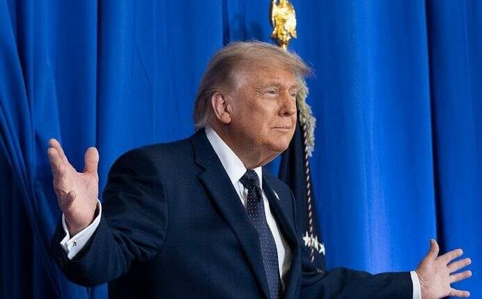 Presidente dos Estados Unidos diz que o desempenho de Flávio Bolsonaro no primeiro turno é uma “vitória muito grande”