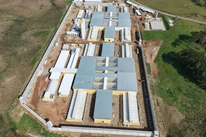 Governo gaúcho formaliza criação da nova penitenciária de Caxias do Sul