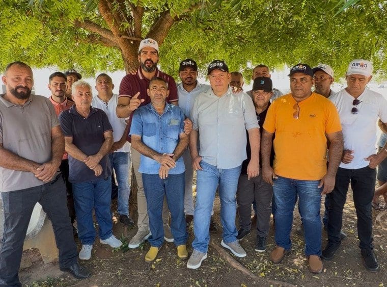 Prefeito, vice e seis vereadores de Carmolândia declaram apoio a Gipão (PL)