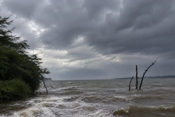 Pescadores são surpreendidos por temporal com raios e ventania no Araguaia: “medo demais”