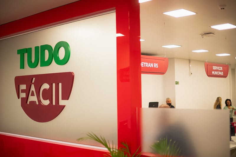 Eduardo Leite inaugura unidade do Tudo Fácil em Novo Hamburgo