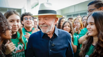 Lula indica Haddad como possível sucessor em convenção do PT