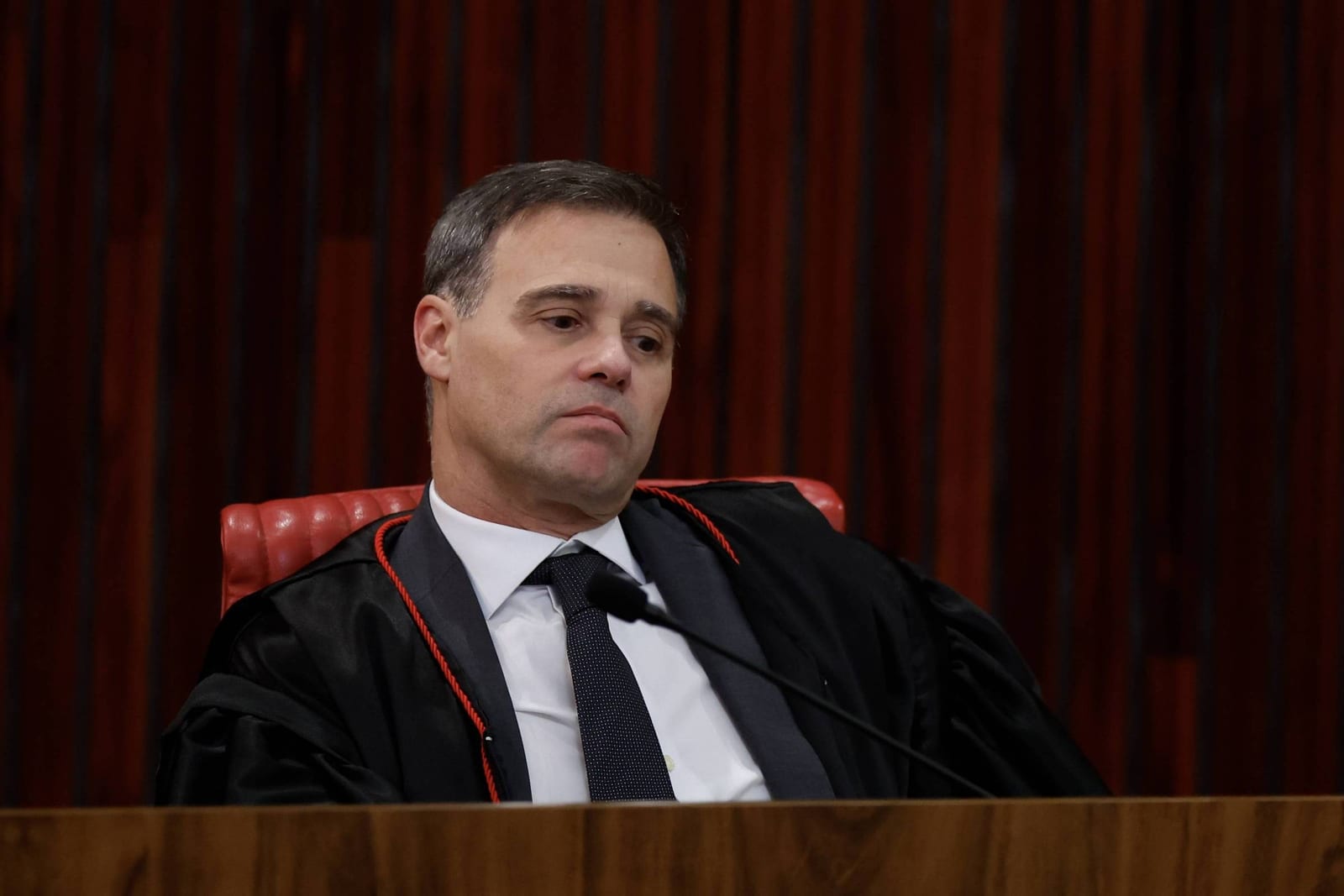 Mendonça chamou reunião surpresa para requisitar relatório sobre Moraes, e PF vê excesso de ministro