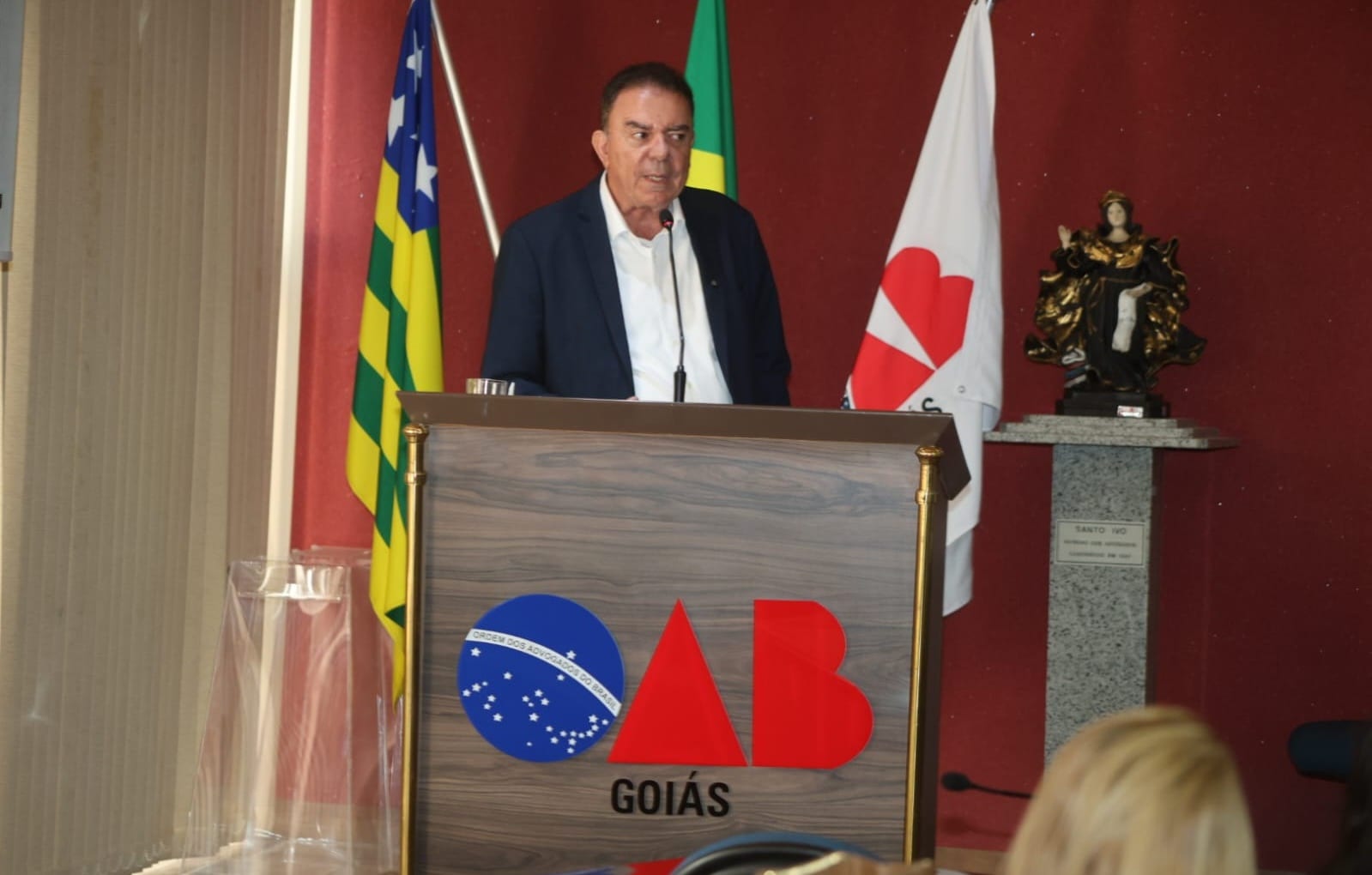 Luis César Bueno propõe parceria com OAB-GO para advogados goianos