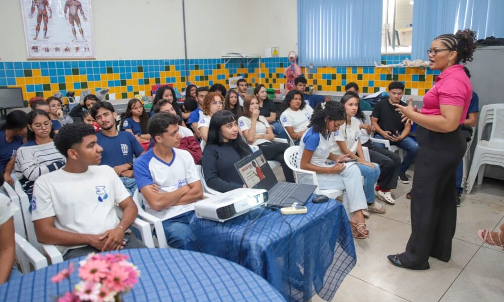 Educação antirracista ganha espaço nas escolas de Araguaína