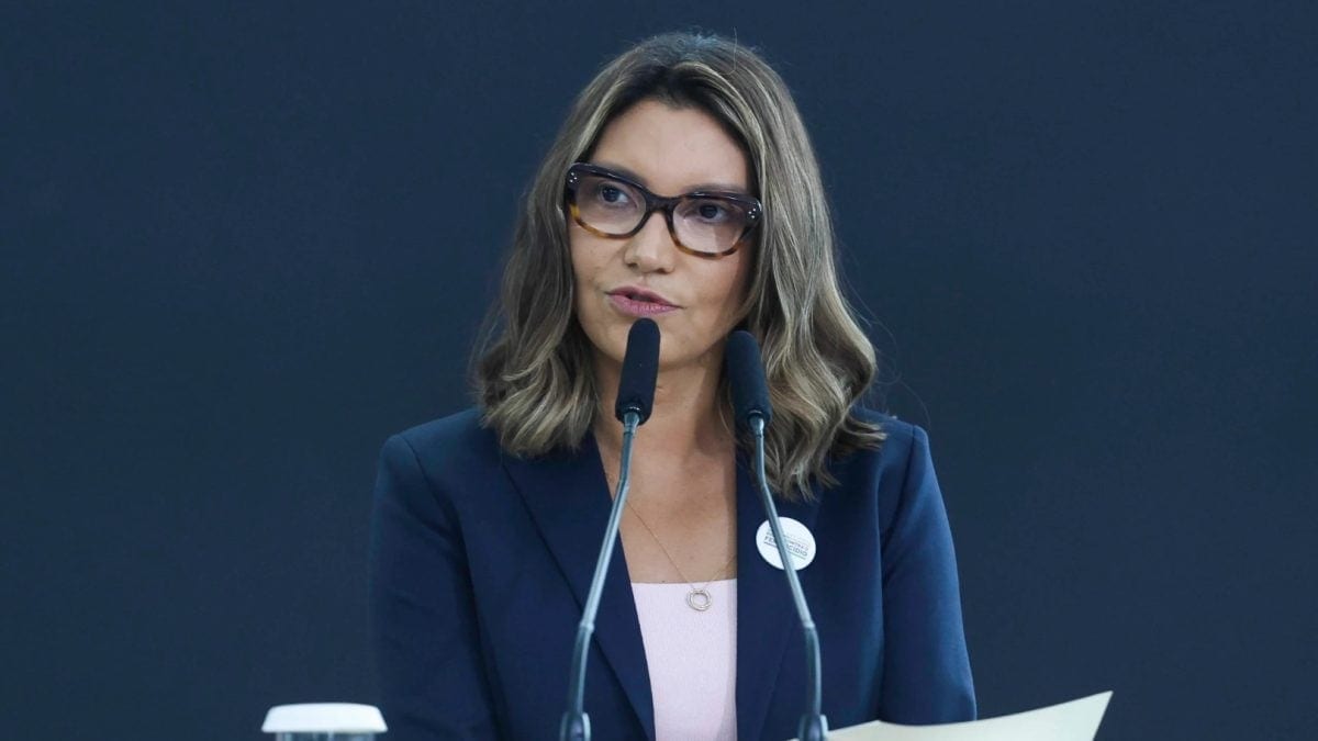 Feminicídios “irão disparar” sob Flávio, diz vídeo publicado por Janja