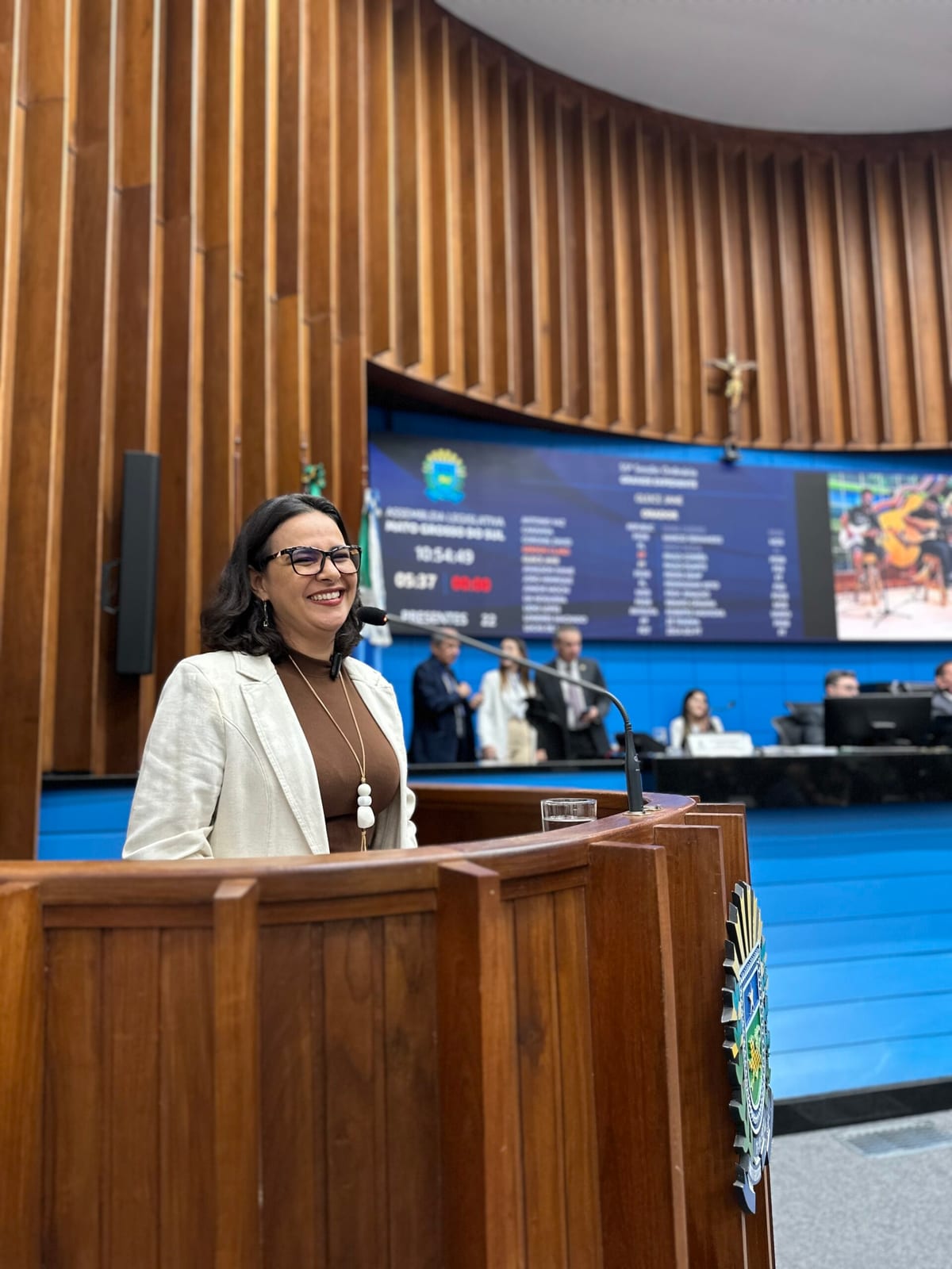 Deputada Gleice Jane comemora avanço da PEC que põe fim à escala 6×1