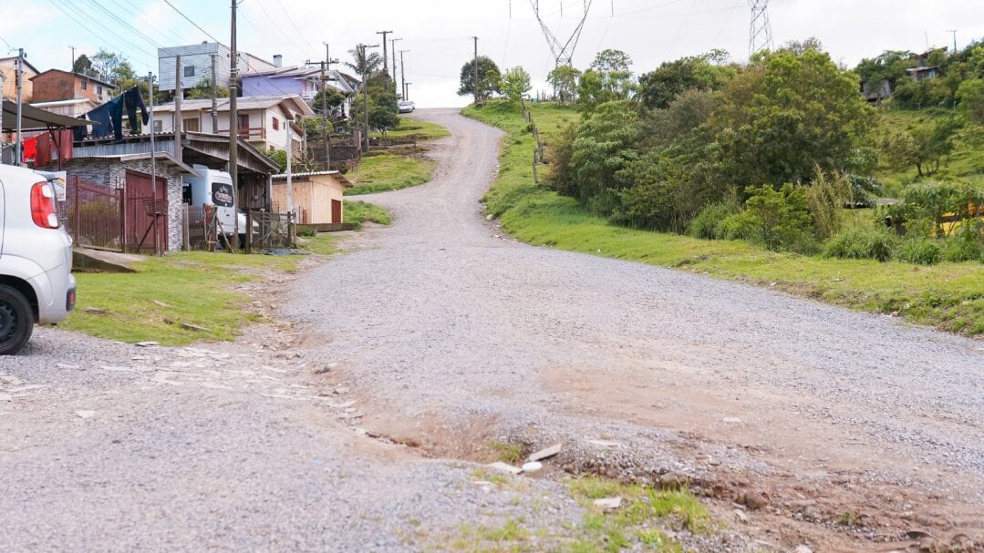 Farroupilha inicia pavimentação e drenagem da Rua Gramado