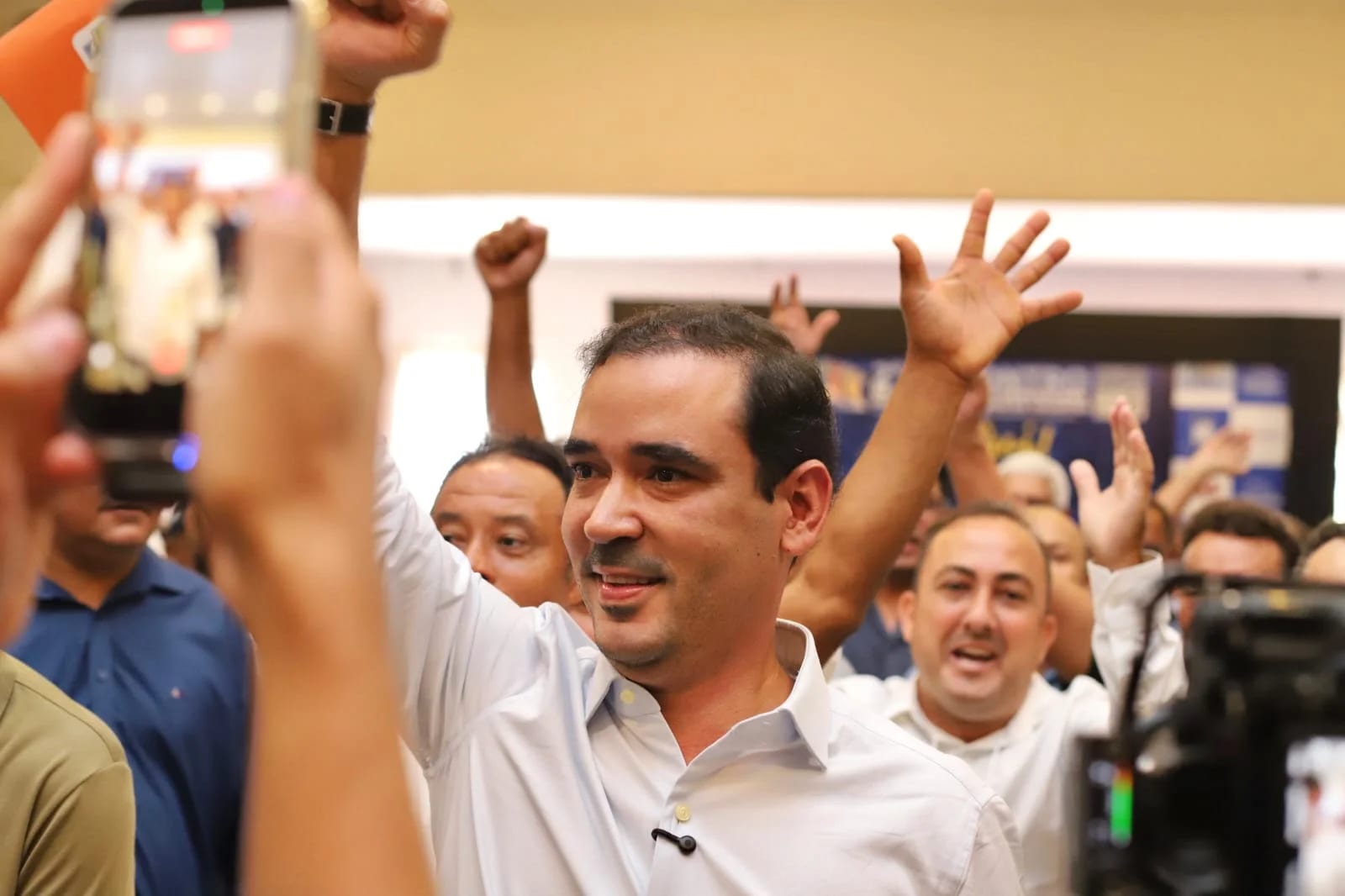 Governador eleito, Vicentinho Júnior emerge como nova liderança política no Tocantins