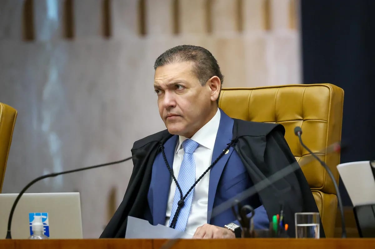 Nunes Marques determina que canal "Exército do Lula" seja retirado do ar