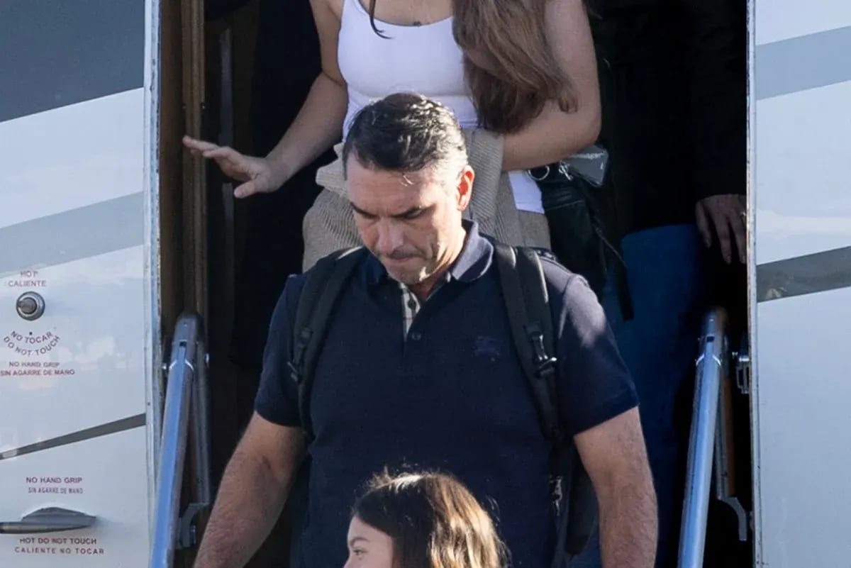 Washington Post critica atuação do STF após saída de Flávio Bolsonaro do Brasil