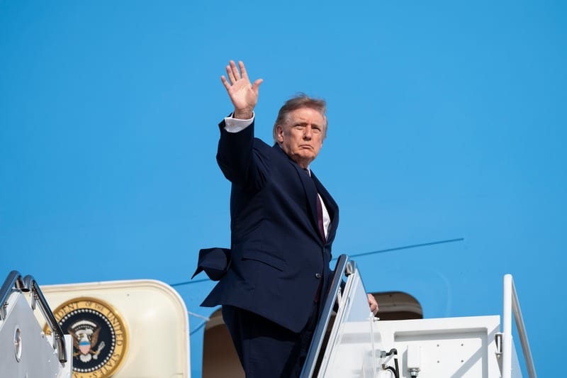 Trump questiona eleição brasileira mesmo após resultado confirmado pelo TSE