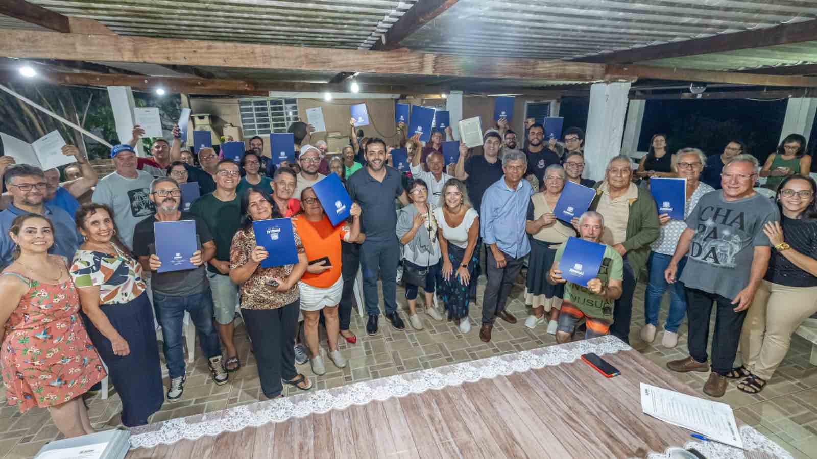 Jundiaí entrega 915 matrículas de imóveis a moradores