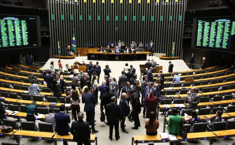 Câmara aprova aumento do teto do MEI para até R$ 140 mil e perdão de dívidas tributárias