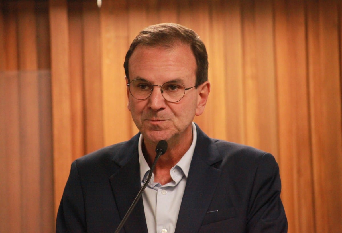 Eduardo Paes pede que TSE garanta segundo turno mesmo após desistência de Garotinho