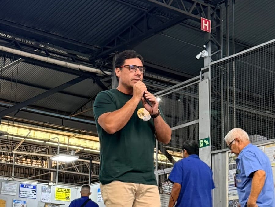 Juliano da Campestre debate representação regional com trabalhadores em Marília