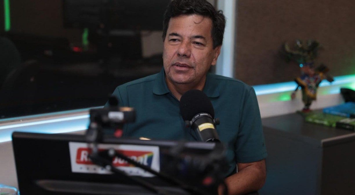 Mendonça transforma candidatura independente em vantagem eleitoral