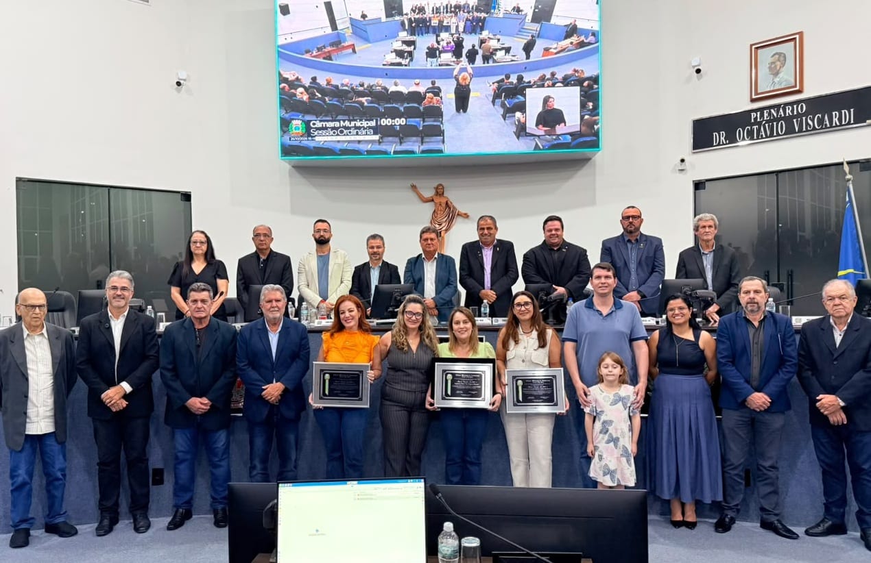 Câmara de Votuporanga reconhece trajetória e práticas pedagógicas de educadoras