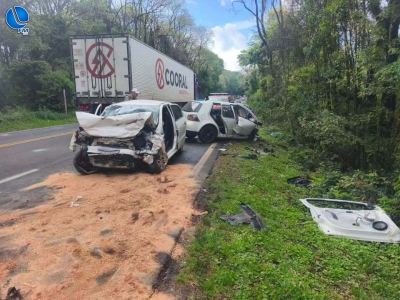 Duas pessoas morrem após colisão frontal na ERS-135 entre Erechim e Getúlio Vargas