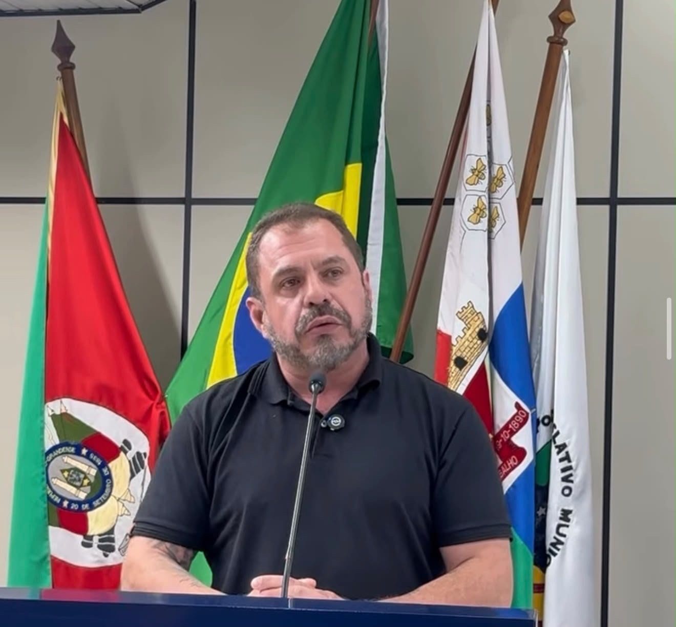 Justiça manda vereador de Ijuí apagar vídeos sobre demissões políticas; MPT pede indenização de R$ 300 mil