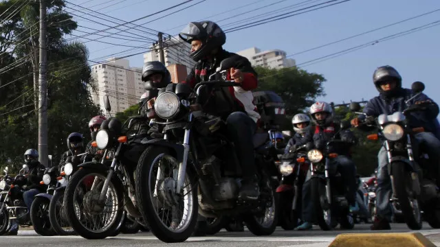 Justiça decide que São Paulo deve liberar Uber Moto em 48 horas