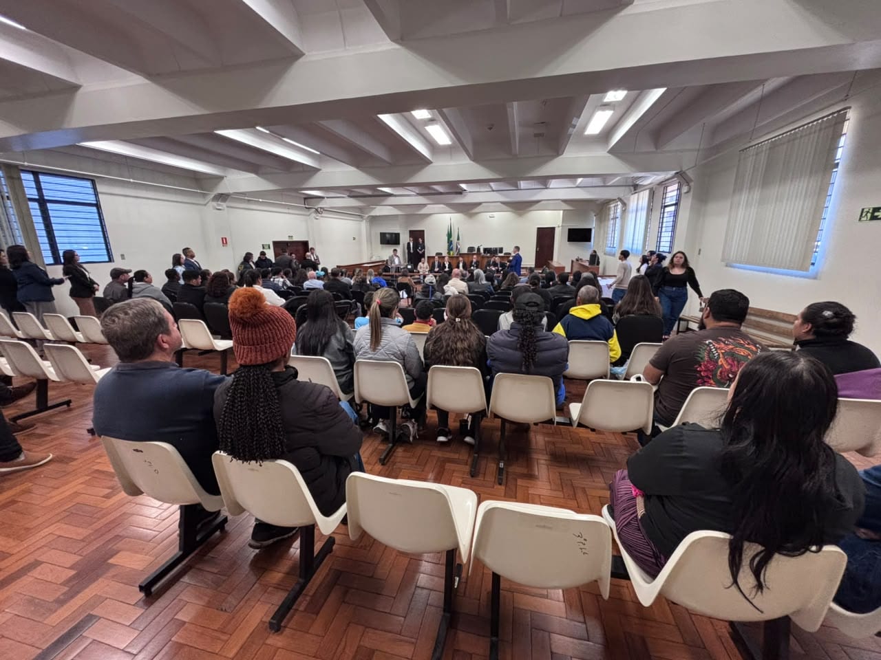 Livramento entrega títulos a mais de 230 famílias em ato no Fórum