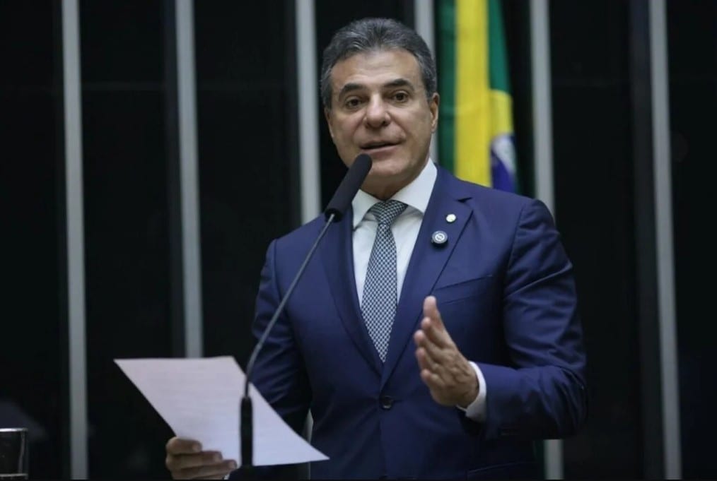 Ex-governadores não conseguem se eleger