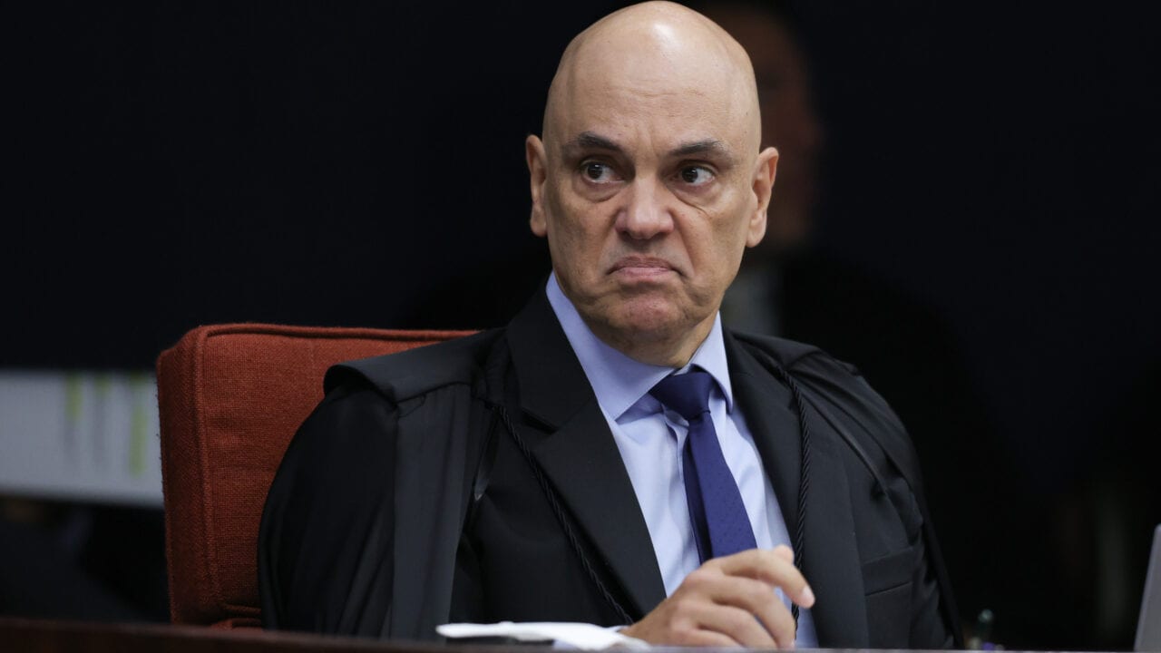 Deputado americano questiona decisão de Moraes sobre Flávio