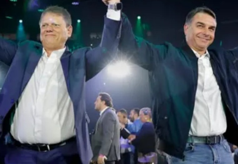 Tarcísio de Freitas confirma candidatura à reeleição em SP
