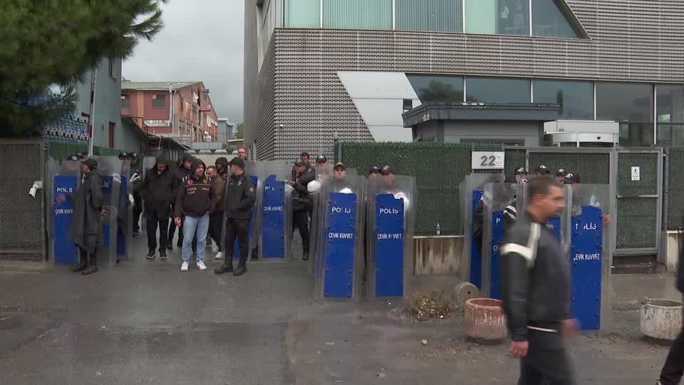 Em meio à repressão, Turquia assume controle de emissora pró-oposição