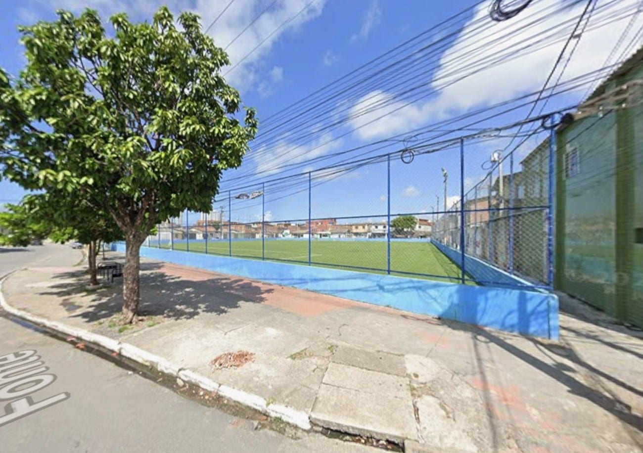 Tiroteio entre PMs e suspeitos no Centro do Recife deixa 1 morto e 1 ferido