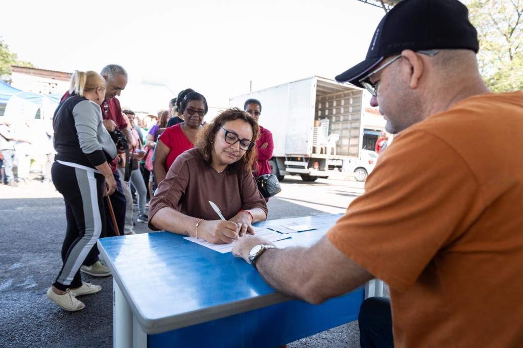 Prefeitura de Taubaté entrega 118 escrituras a famílias após décadas