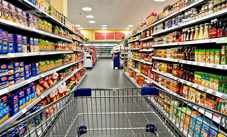 45% dos supermercados gaúchos avaliam fechar aos domingos com fim do 6x1