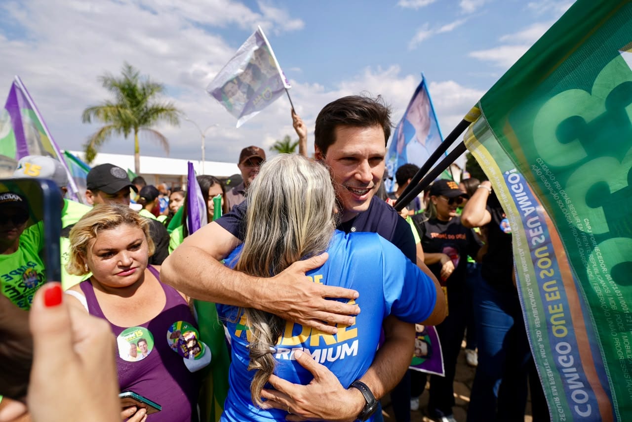 Daniel Vilela destaca avanços em caminhada por Santo Antônio do Descoberto